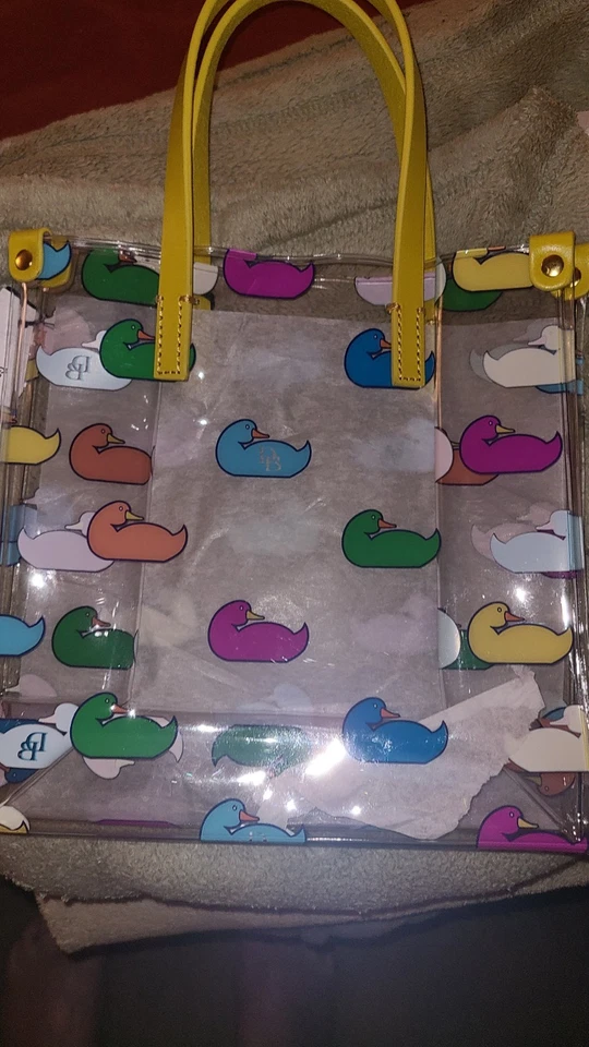 Bolsa tote de couro transparente Dooney Bourke com logotipo assinatura Duck DB - Imagem 3 de 3
