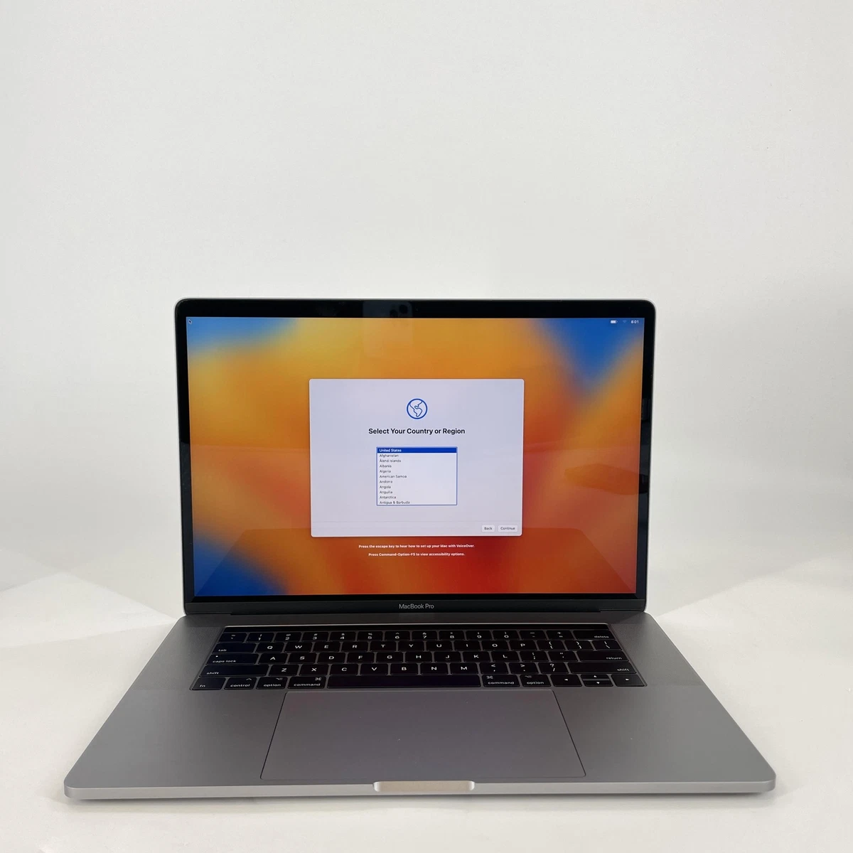 Apple MacBook Pro Intel Core i7 7th Gen. 1TB Hard Drive Laptops