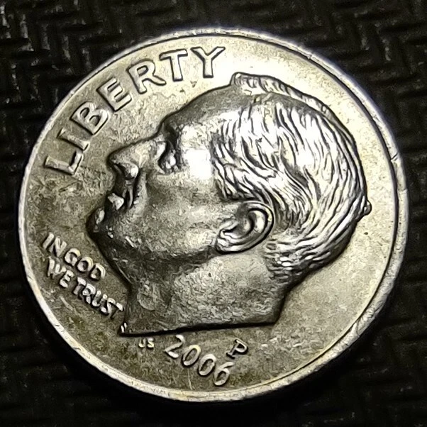 2006 P Roosevelt Dime Philadelphia Mint Dime With Die Break Error On Top Of Hair - Image 2 of 4