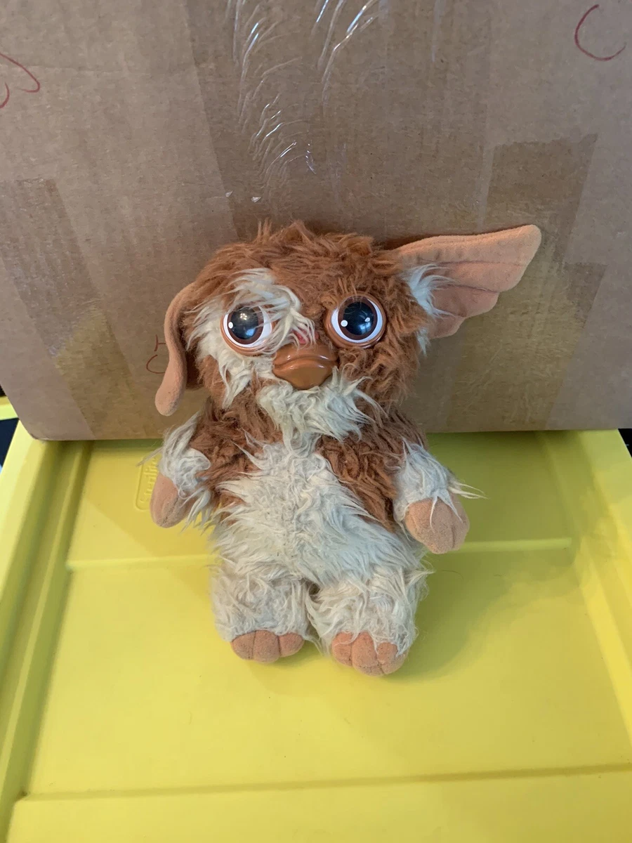 Peluche Gremlins Mogwai 10 inches+pls refer batteries for saiz  comparison, Hobbies & Toys, Collectibles & Memorabilia, Fan Merchandise on  Carousell