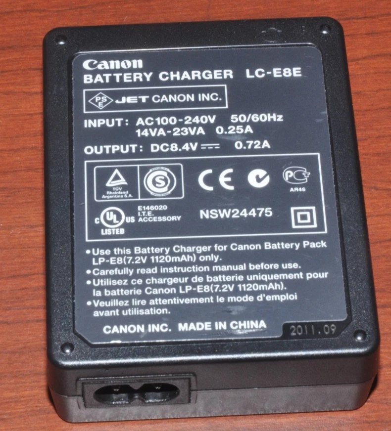 Cargador Original Canon LC-E8E para Baterías Canon LC-E8, LC-E8E, LC-E8C B5 Foto 2 de 2