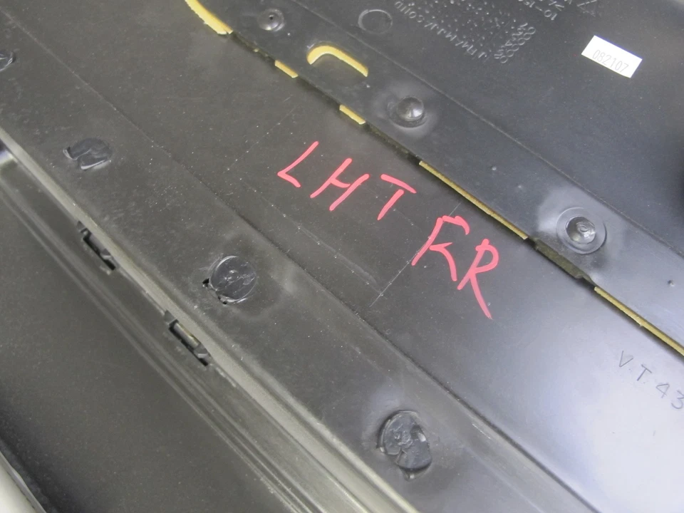 2005 - 2007 HUMMER H2 后门右门内部装饰盖板 — 第 2/4 张图片