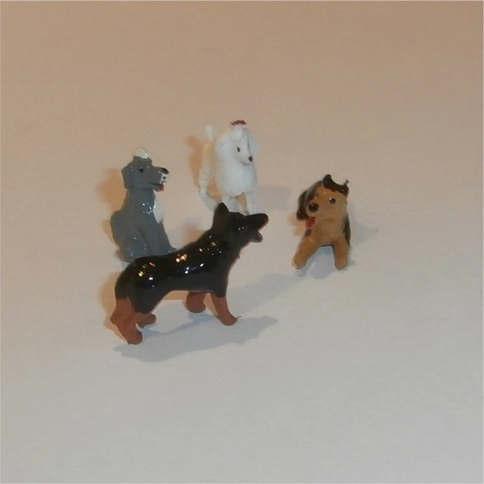 Corgi Toys  486 Chevrolet Impala Kennel Club Set of Dogs - Image 3 of 4