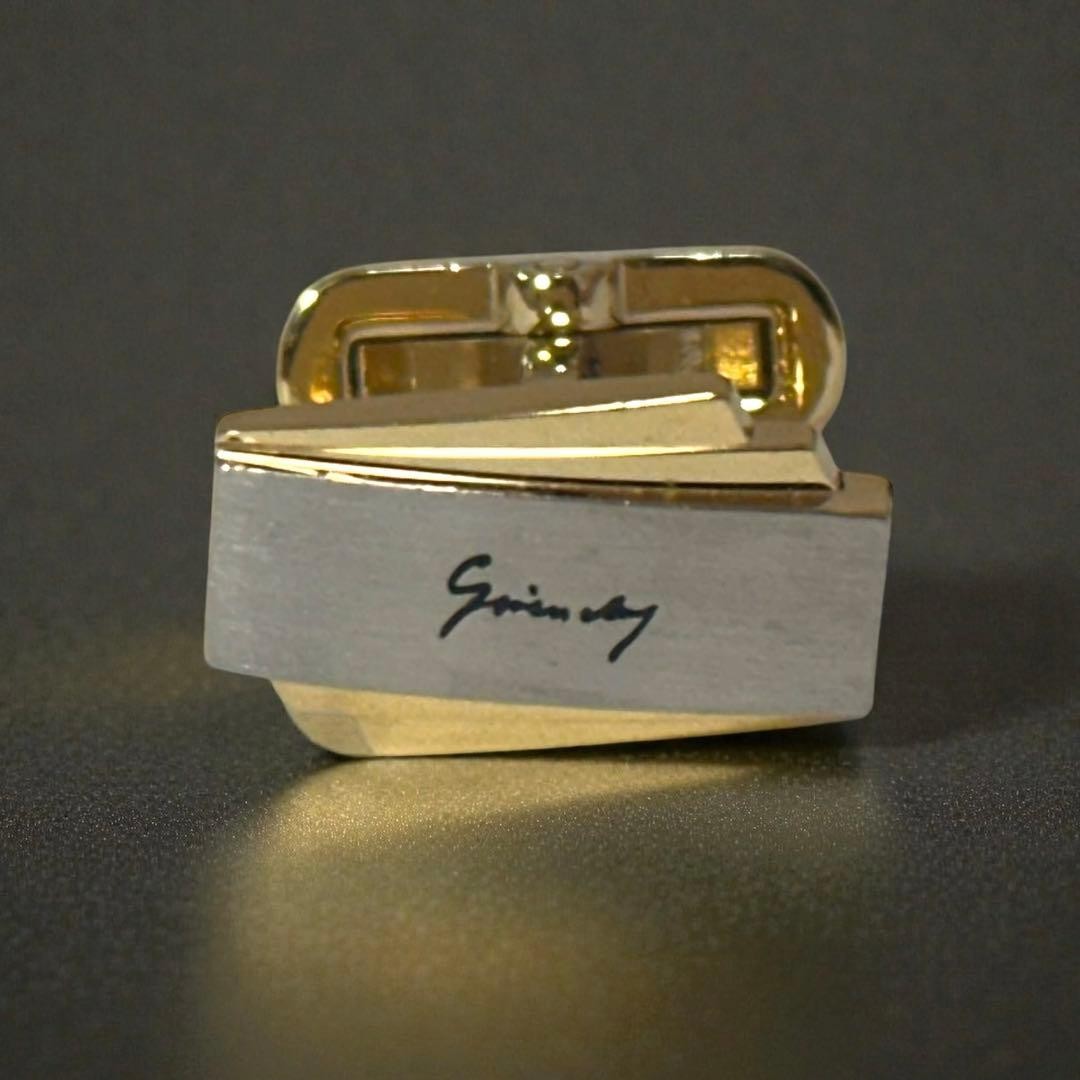 GIVENCHY Excellent condition cufflink button for suit thumbnail 6