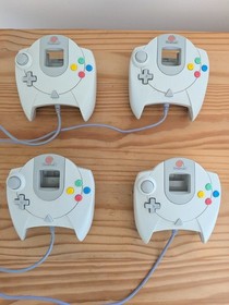 Sega Dreamcast Console Bundle w/ 4 controllers, HDMI adapter, GDEMU, Virtual Mem