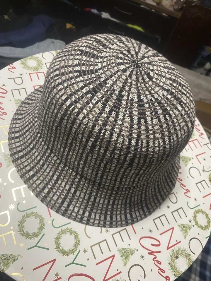 Chapéu Masculino Importado Kangol Prep Xadrez Lahinch Balde| Preto| Cinza Tamanho GG - Imagem 2 de 4