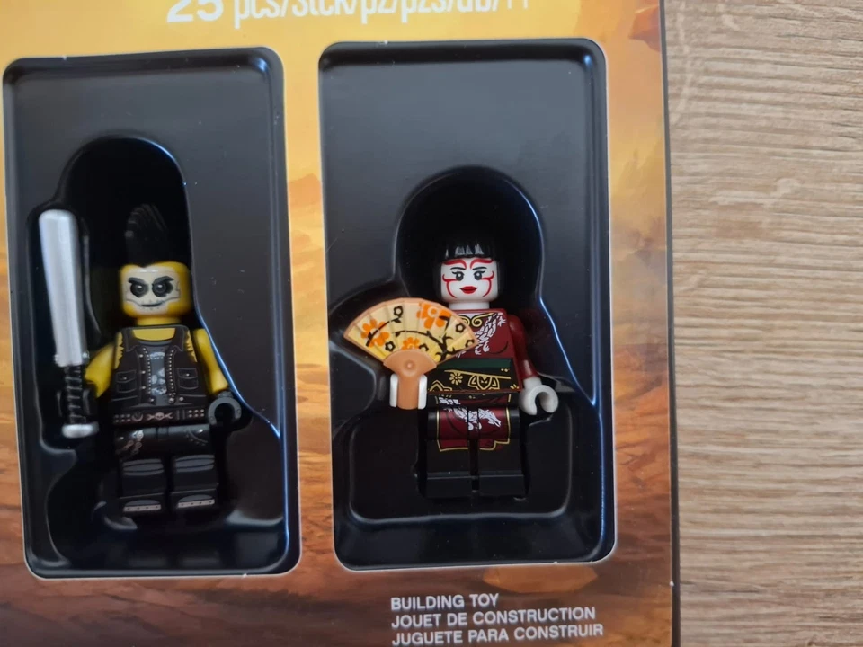 LEGO NINJAGO: NINJAGO Minifigure Collection (5005257), Foto 3 von 5