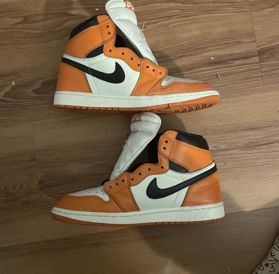 Size 10 - Jordan 1 Retro High OG shattered backboard away Size 10 - Jordan 1 Retro High OG shattered backboard away