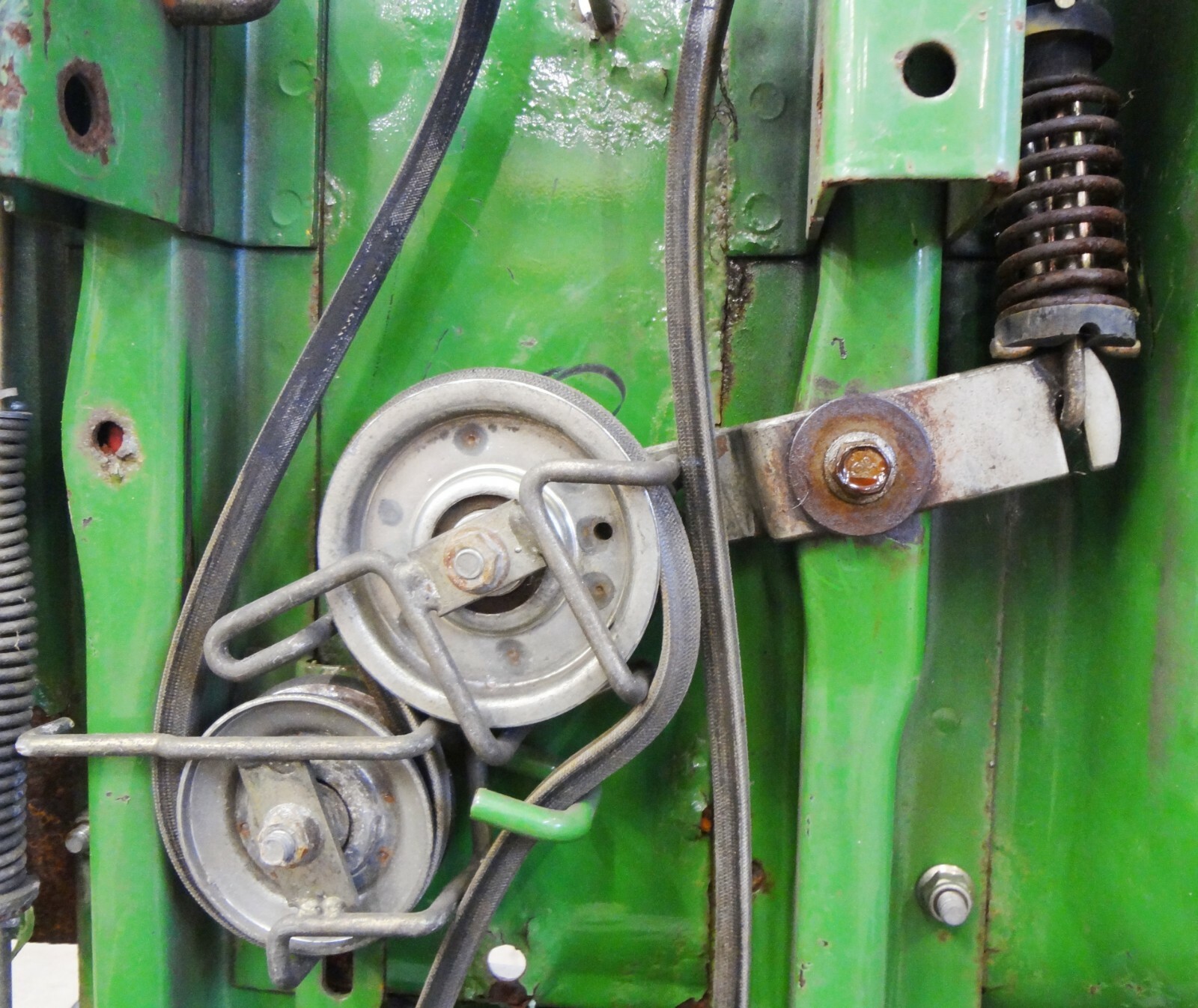 John Deere STX38 Gear Drive 5 Speed Clutch Idler Arm Pulley Pulleys