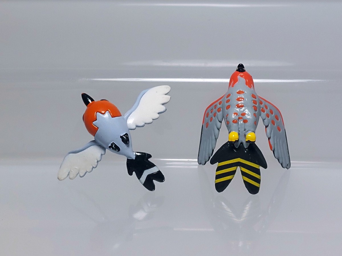Figurine Pokémon Tomy Moncolle – Braisillon (Fletchinder) – État Proche Du Neuf
