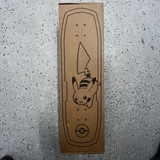 Pokemon Center x Bear Walker: Pikachu 25° Celebrazione Skateboard Cruiser