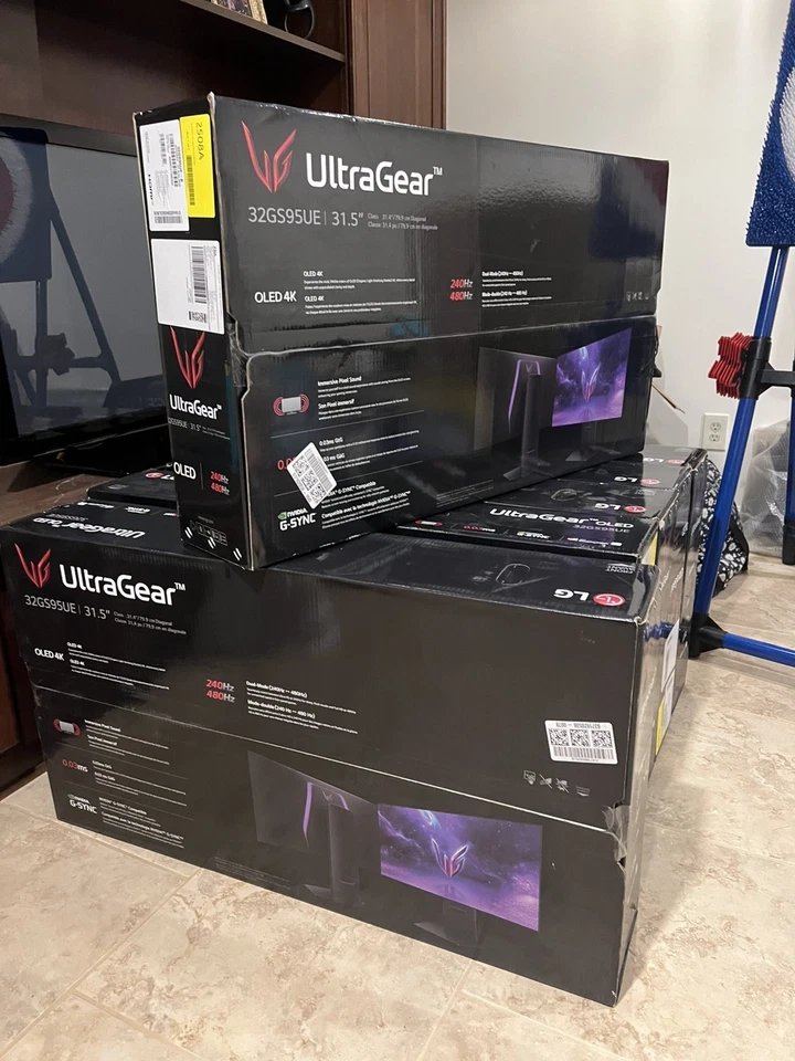 LG UltraGear 32" OLED Dual Mode 4K UHD 240Hz or FHD 480Hz 0.03ms G-Sync - Image 2 of 2