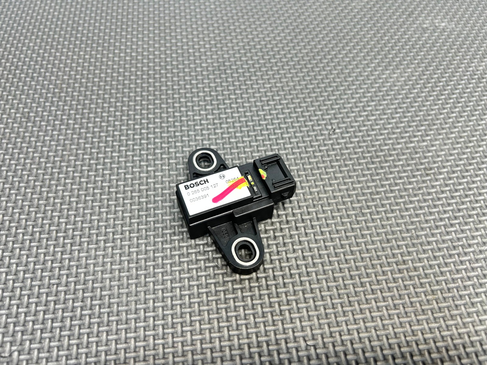 2005-2007 Maserati Quattroporte M139 Yaw Turn Rate Acceleration Sensor OEM USED