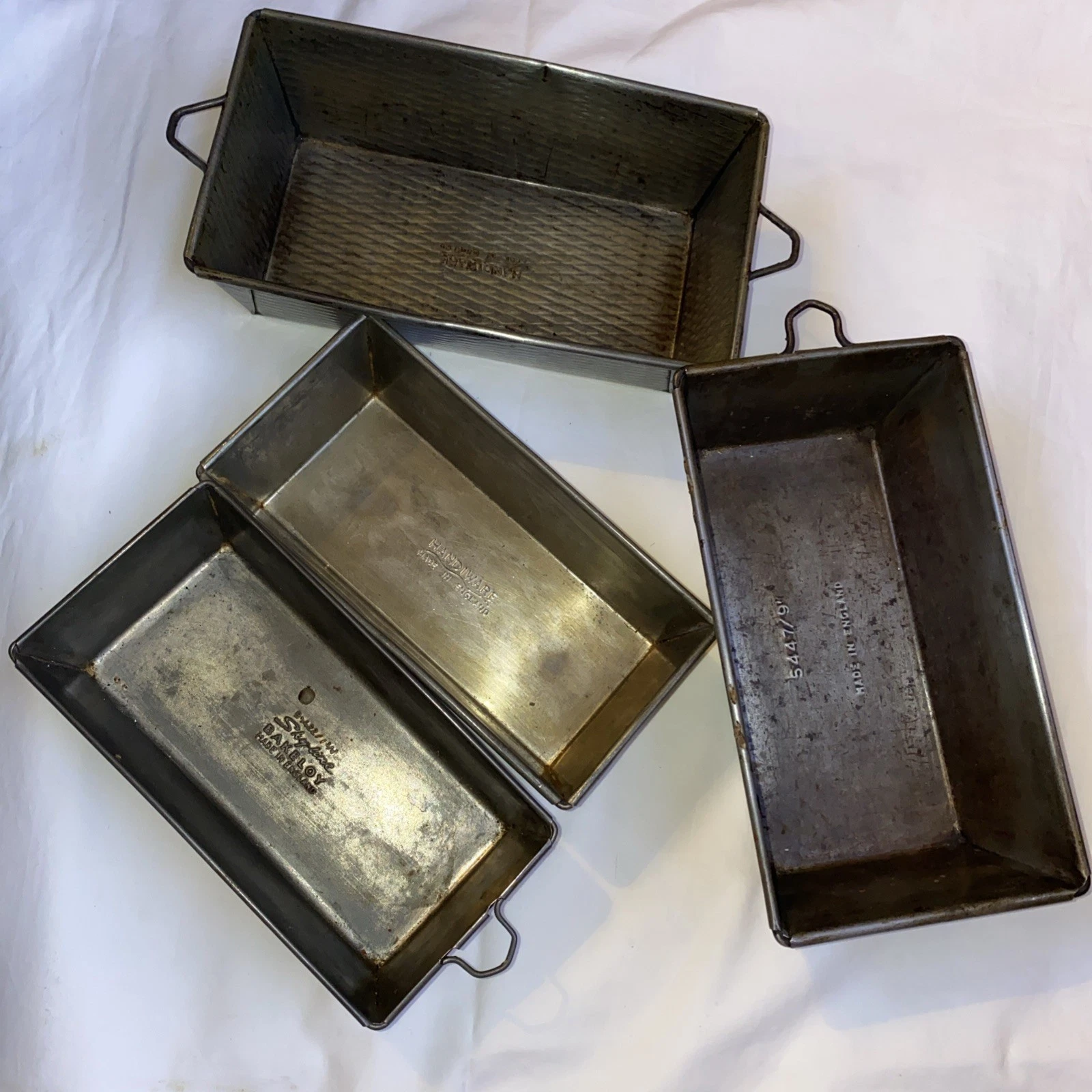 4 X Loaf Tins – Vintage Bread‑Making Pan Made In England Bakeloy Handiware
Opens in a new window or 