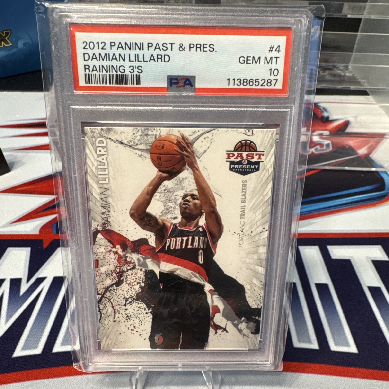 2012-13 Panini Past & Present #4 Damian Lillard Raining 3's PSA 10