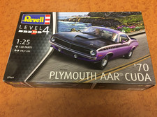 maquette 1/25 revell - plymouth AAR barracuda 70