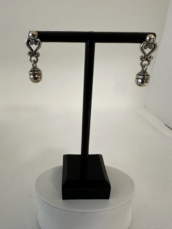 Pendientes Brighton Strauss Post Foto 3 de 4