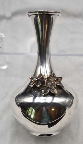 Sterling Silver Short Bud Vase 3 3/4" Floral Applied Decoration 50g Marked 925 - Picture 14 of 20