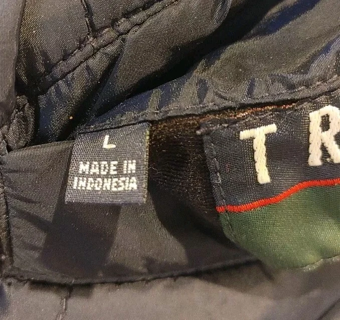 Trader Bay Men's reversible Puffer style Vest in Navy Blue & Gray Size Large - Image 4 of 4