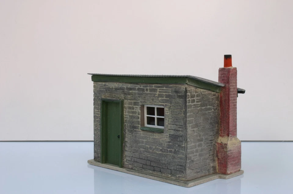 MMB & Trackside Models O gauge Lineside hut.  - Image 2 of 3