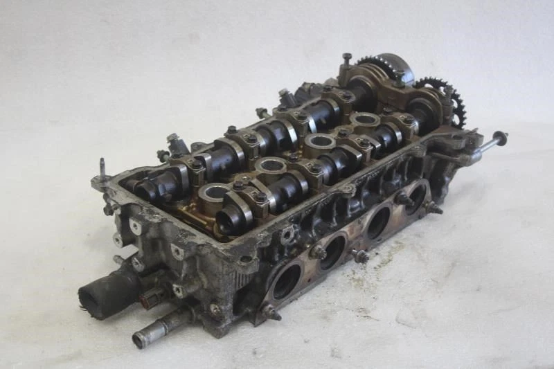 2001 TOYOTA CELICA GT MOTOR ENGINE CYLINDER HEAD 1ZZ-FE 137K MILES Foto 3 de 4