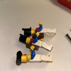 Lego 6265 Pirates SABRE ISLAND 100% Complete w/Instructions