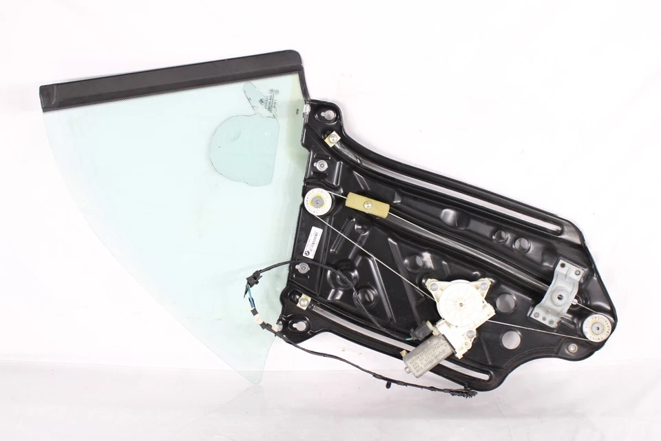 🚀 2008-2013 BMW 135I 3.0L - REAR LEFT Quarter Panel Window Regulator W/ Motor - Image 2 of 4