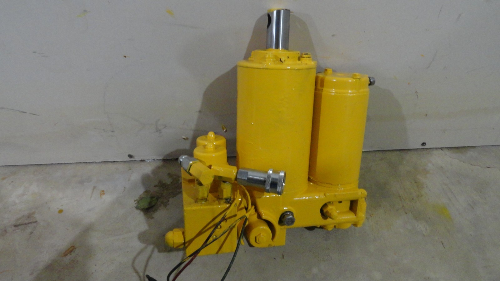Meyer E-47  Snow Plow Pump  USED/WORKING