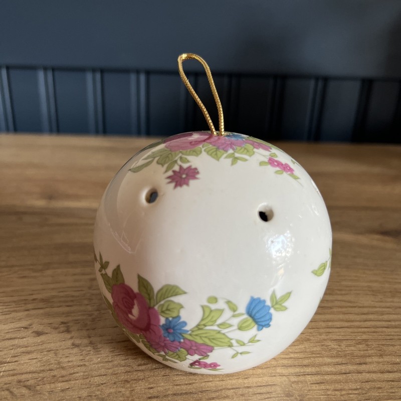 Vintage Pomander Shabby Chic Accents Ornaments Floral Potpourri