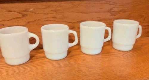 NWT (4) Anchor Hocking ⚓️ Fire King  White Milk Glass D Handle Coffee Mug   Mint