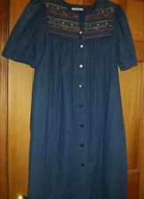 Go Softly Blue Denim Snap Embroidered Side Slit Pockets Patio Dress Mu Mu Sz  L