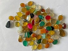 50 PIEZAS Colgantes de bebé de piedras preciosas de colores mezclados de ónix enchapados en plata 925 joyas NUEVO A GRANEL