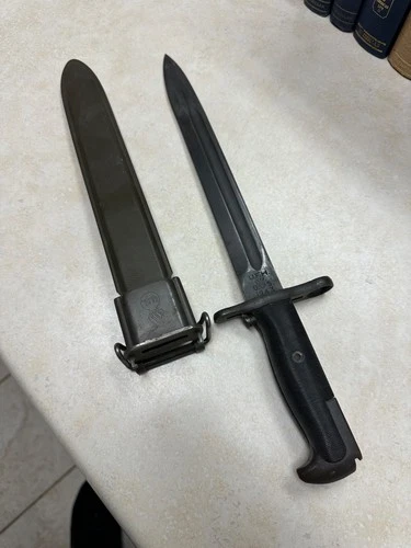 WW2 US Military 1943 UFH Bayonet  Union Fork Hoe Co W/Scabbard