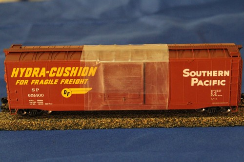 Rivarossi HO 50ft Schiebetür Boxcar mit Dachsteg - SP #651400 - HO Scale - HR6467C | Zustand: New