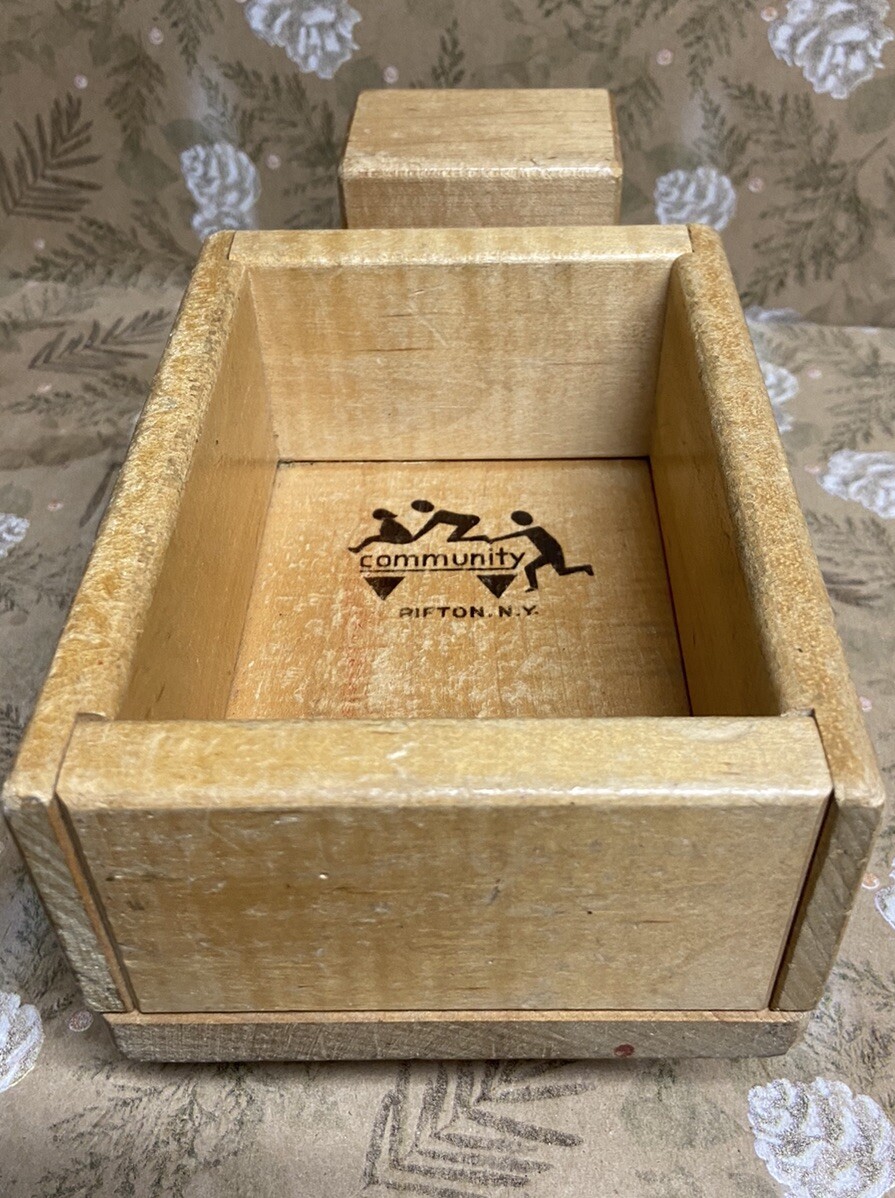 11” Vintage Community Playthings Wooden Dump Truck Rifton NY Buffalo