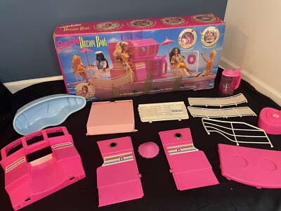 1992-4 Barbie Boat