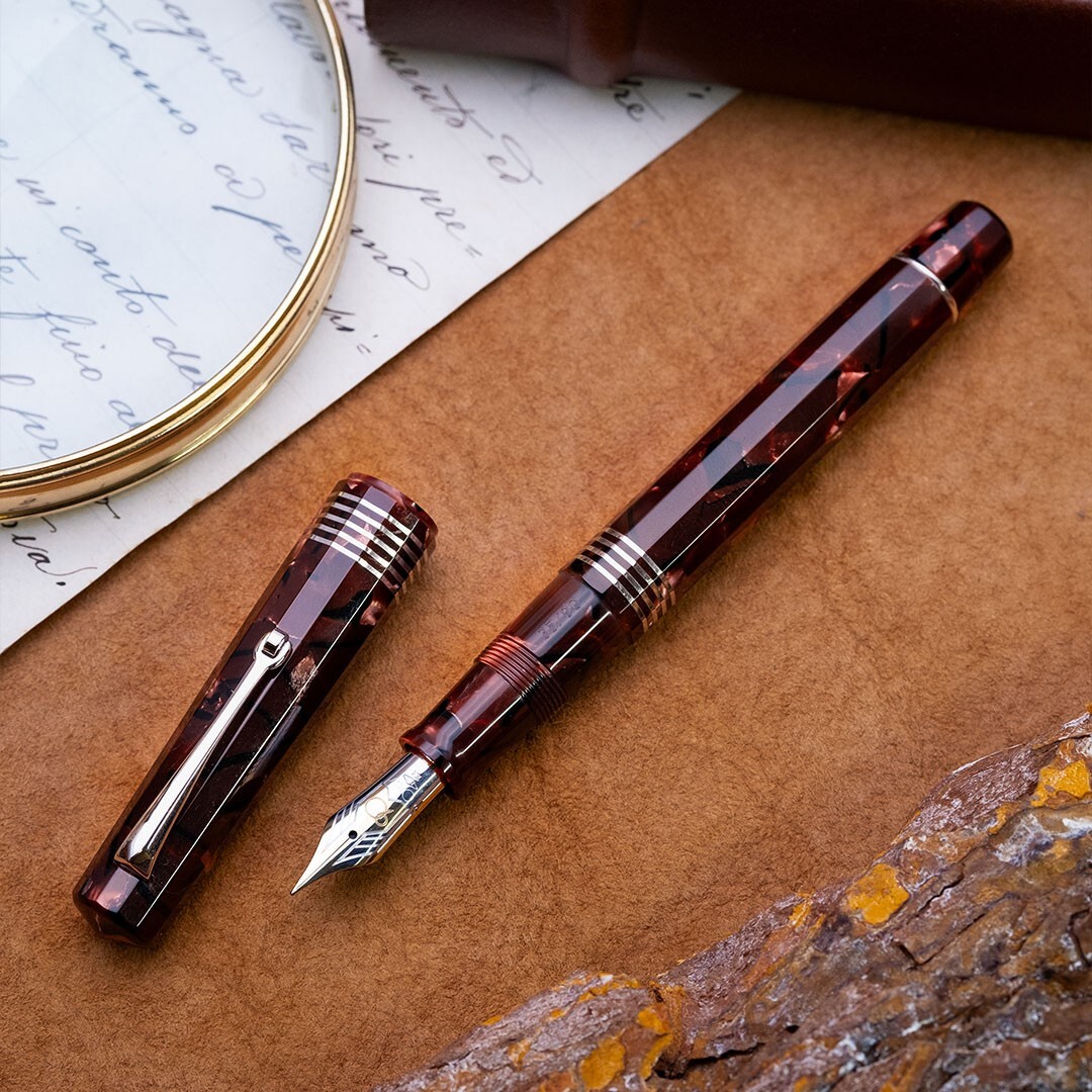 Omas Omas Red Burgundy 35/90 Fountain pen- FP NIB F 18K