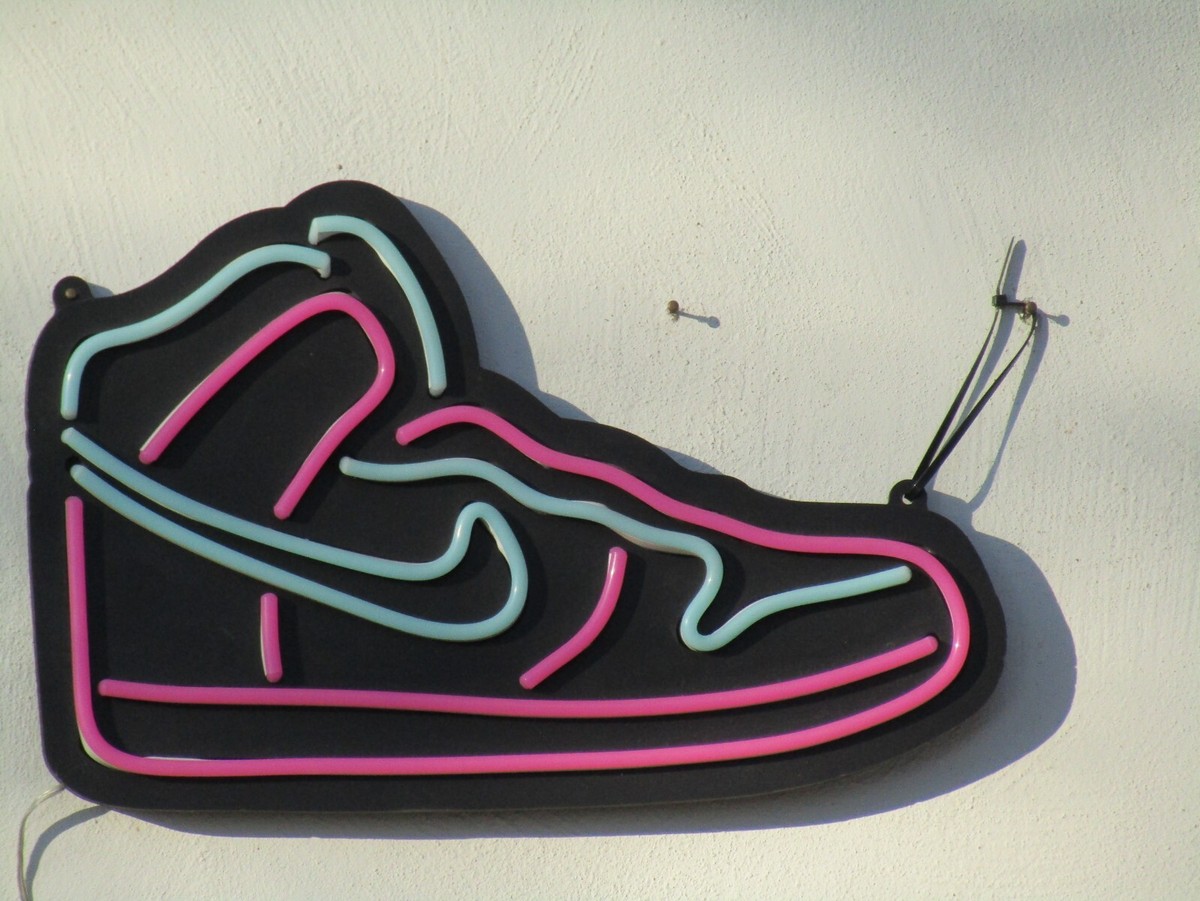 Insegna luminosa NIKE a LED