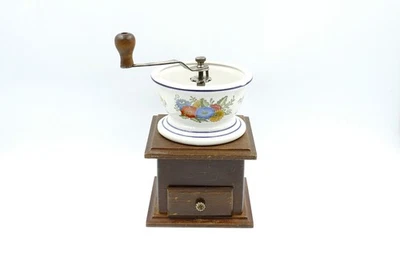 Moulin à café manuel ancien en bois et faïence décor floral. - Photo 1/4