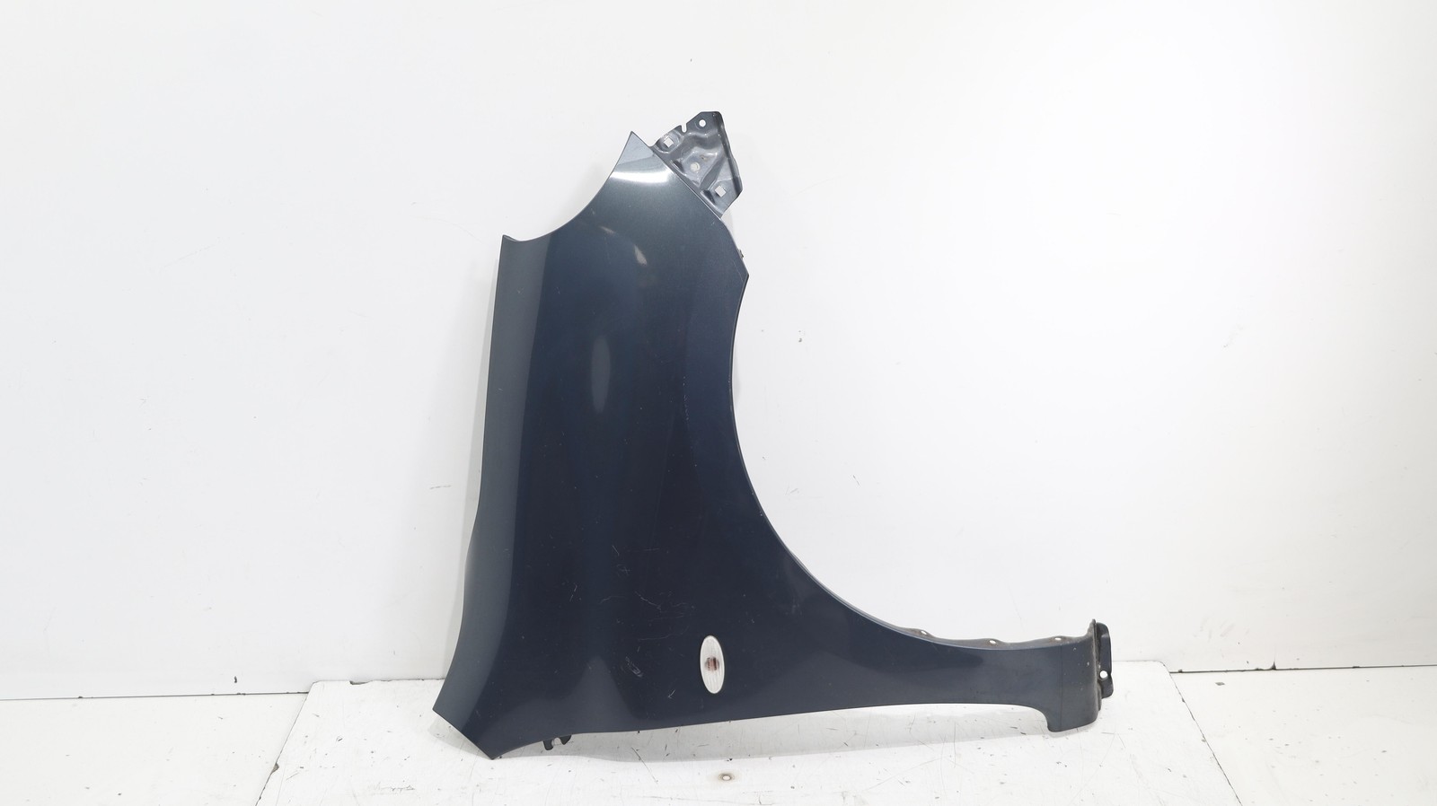 PARAFANGO ANTERIORE DESTRO PER NISSAN Micra 7° Serie F31001HBMA HR12 (10>16)