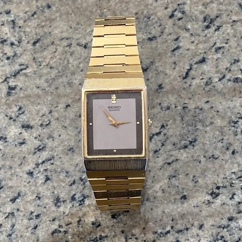 Vintage Seiko Men's Watch 5P30-5C99 - c. 1987 Quartz - Looks Good RUNS