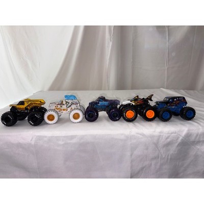 Monster Jam 1:64 Die-Cast Truck Lot Earth Shaker Mohawk Warrior Megalodon 5pc