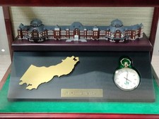 Near MINT Seiko Pocket Watch Y121 Bundled JR Tokyo Station Diorama Gold Qz JAPAN