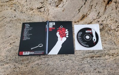 GREEN DAY AMERICAN IDIOT LIMITED EDITION RARE 52 PAGE HARDCOVER ART BOOK & CD  