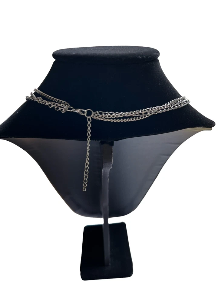 Colar em camadas de metal magenta ousado Paparazzi - Imagem 3 de 3