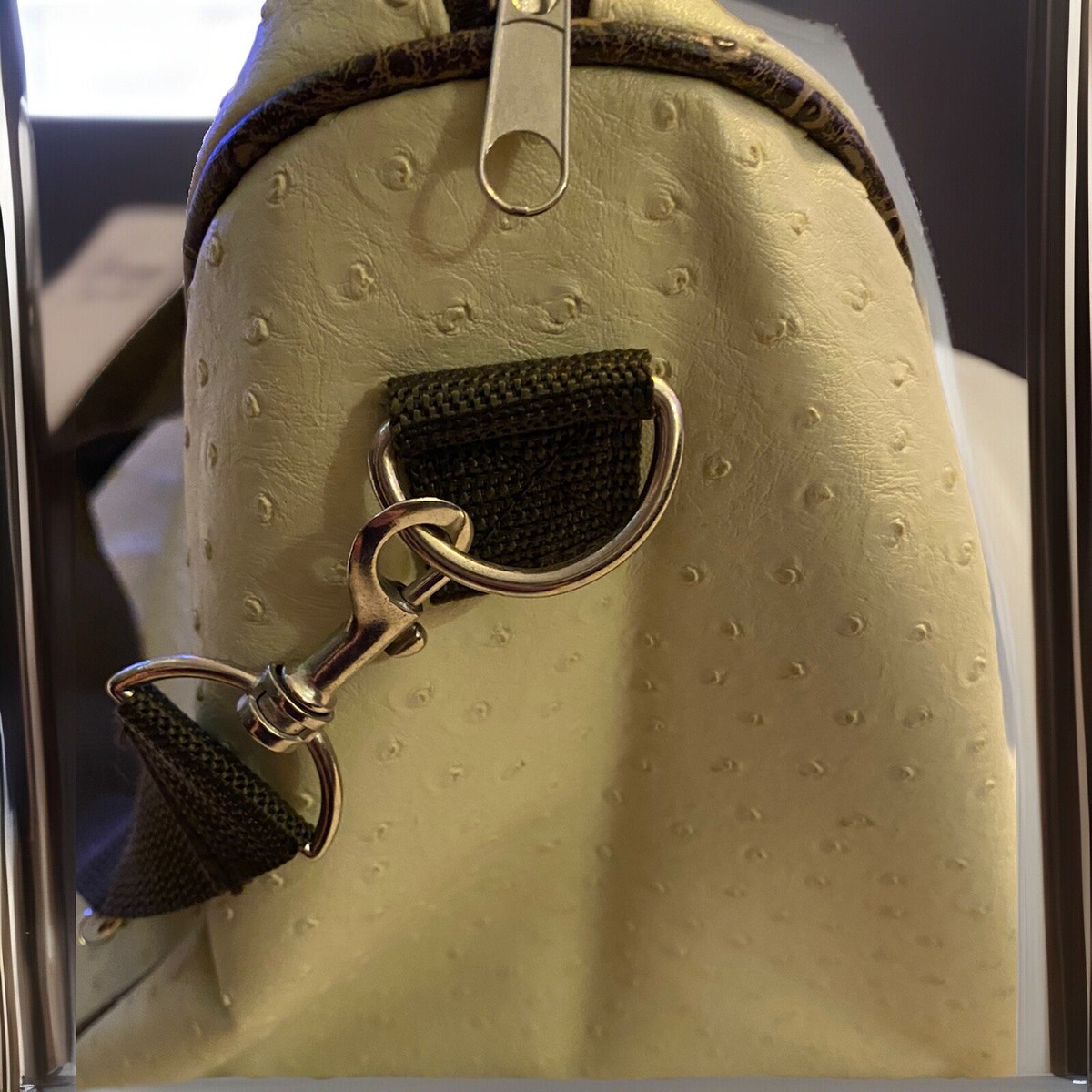 Large Weekend /TravelBag With Adjustable Strap Oriflame New Without Tags