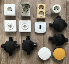 Alte Steckdosen Aufputz Klappe Lichtschalter DDR Verteilerdosen