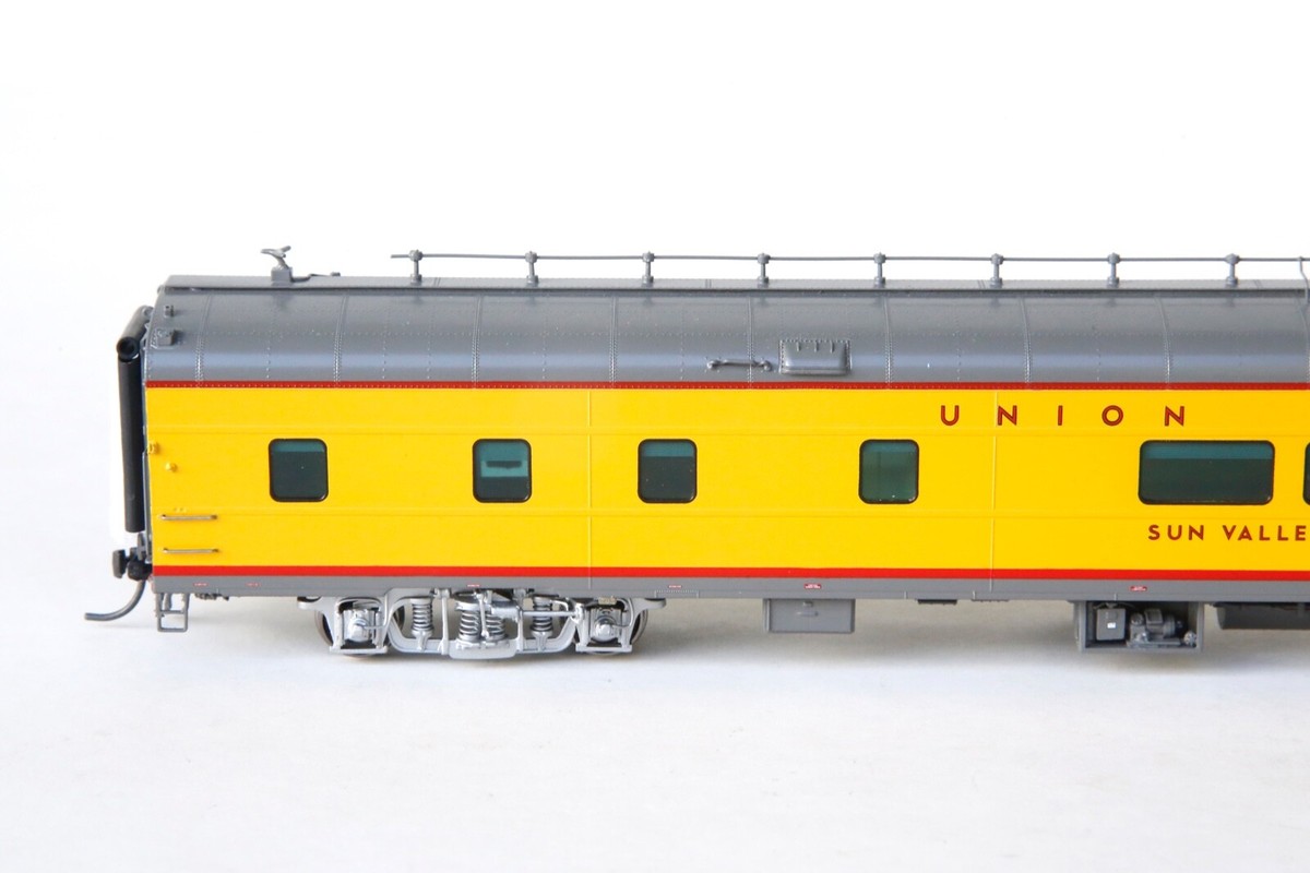 Overland Union Pacific UP Sun Valley Lounge Car #6203 OMI 3428.1