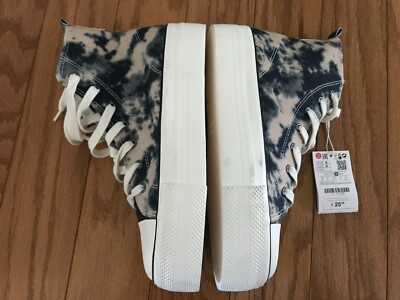 Pull & Bear Gray White Printed Canvas Platform Sneakers 8   NWT