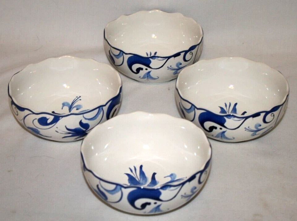 222 Fifth Ayla porcelana azul e branca 5 1/2" conjunto de quatro tigelas de sopa/cereal novas - Imagem 3 de 3